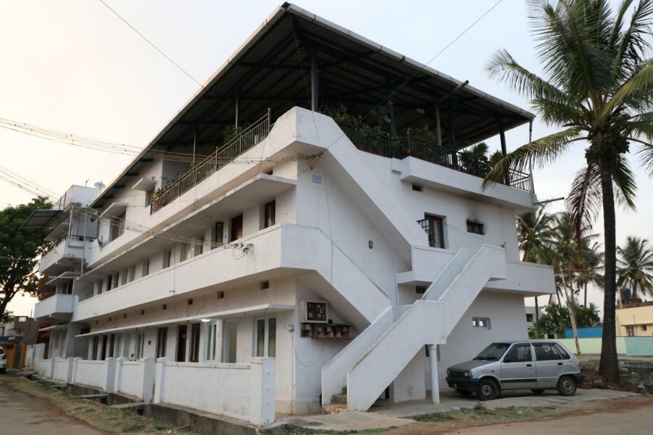 Wheel To Hills Stay Inn Service Apartments Chikmagalūr Exterior foto
